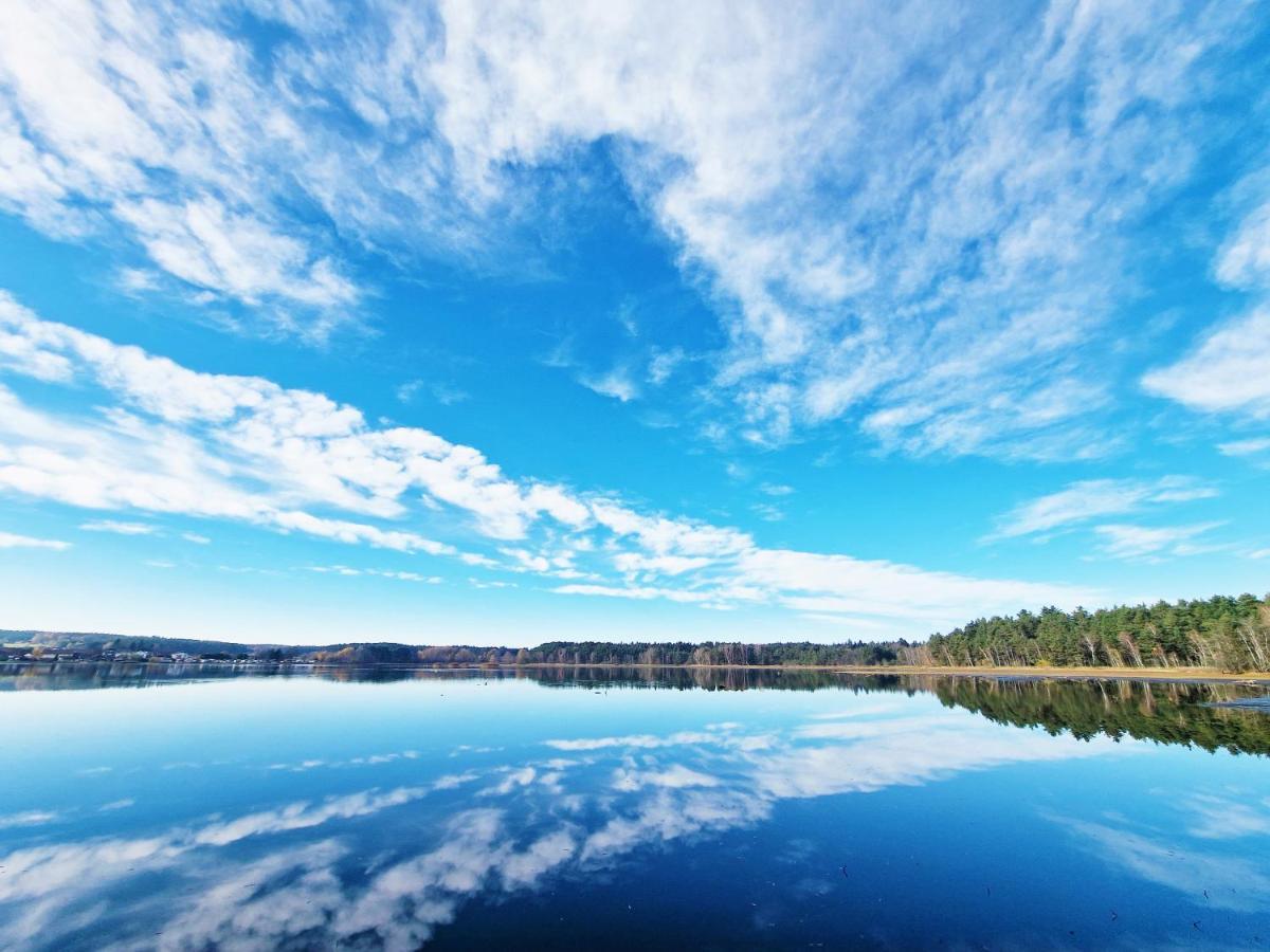 Bungalow Direkt Am See, Mit Eigenem Boot Roding Bagian luar foto